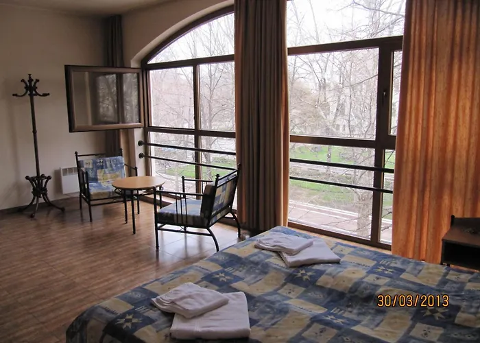 Central Family Hotel